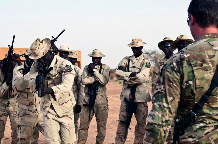 Vers une réduction de la présence militaire américaine en Afrique ?