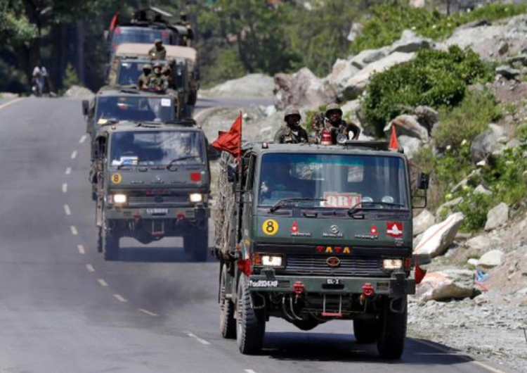 Chine/Inde : escalade brutale sur la frontière himalayenne